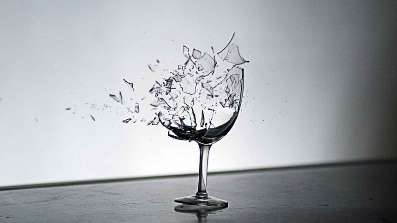 ¿Qué significa cuando se te rompe un vaso de vidrio? Descúbrelo aquí 1 ¿Qué significa cuando se te rompe un vaso de vidrio? Descúbrelo aquí